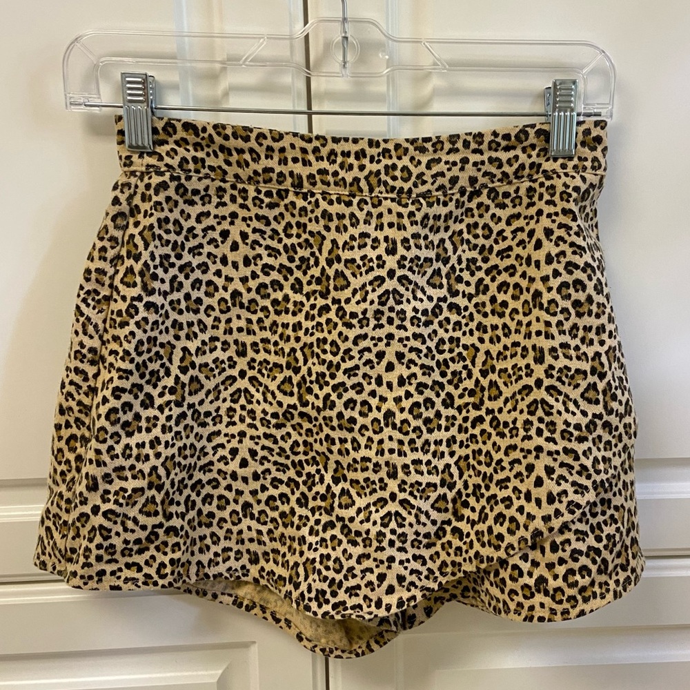 Altar’d State leopard skort - Picture 3 of 3